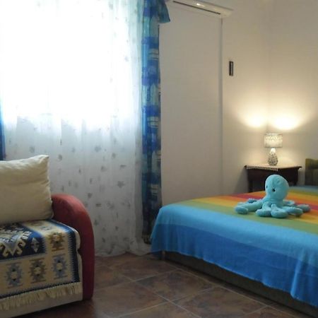 Family Apartment Garden And Sea Petrovac Bagian luar foto